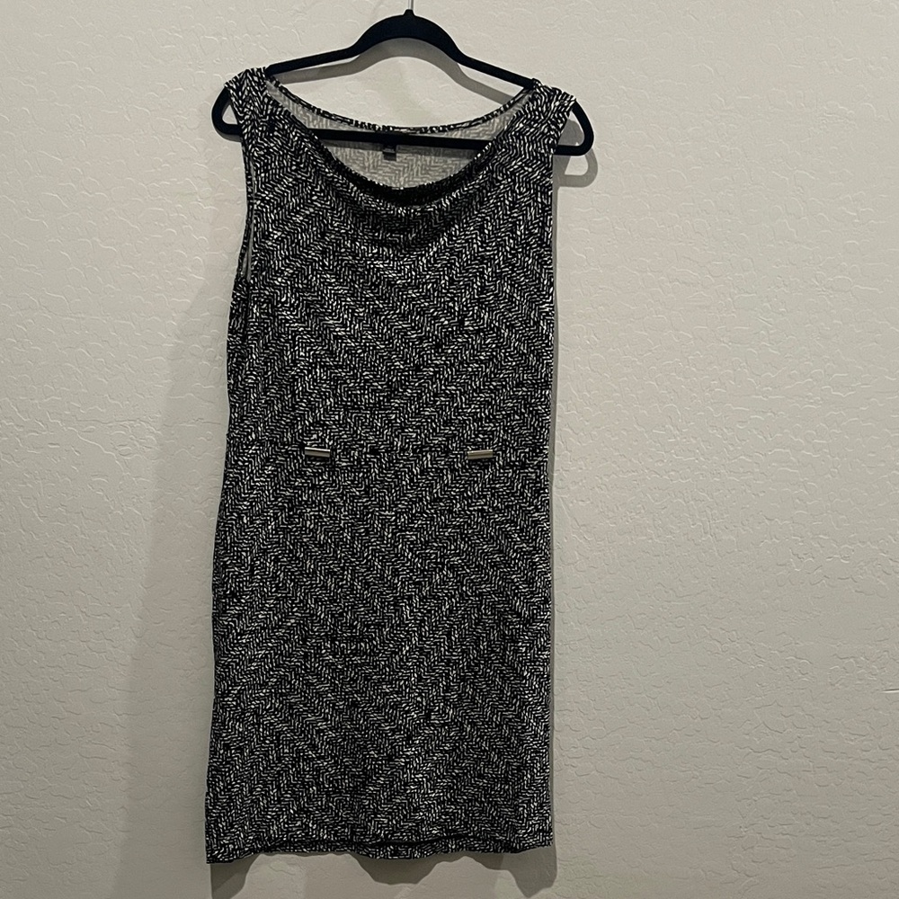 Ann Taylor Black and Cream Sleeveless Sheath Dress size MP